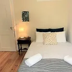 Stay As A Local! Santos Historical 6 Bedroom Apartment III
